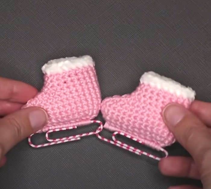 Easy DIY paper clip and yarn crochet