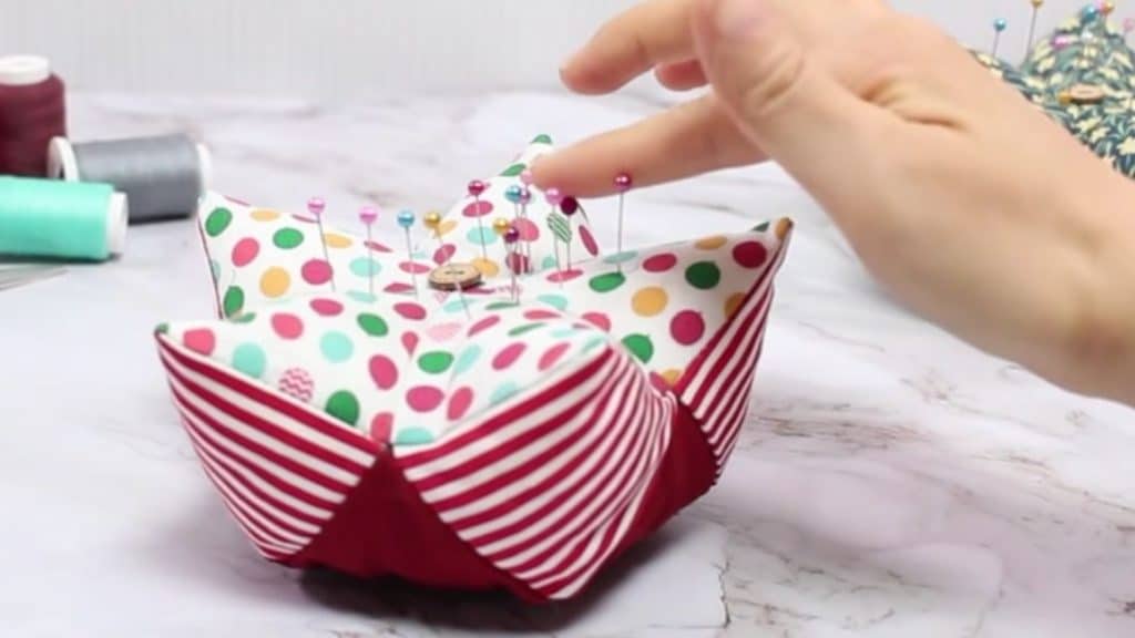 Easy DIY pincushion sewing tutorial