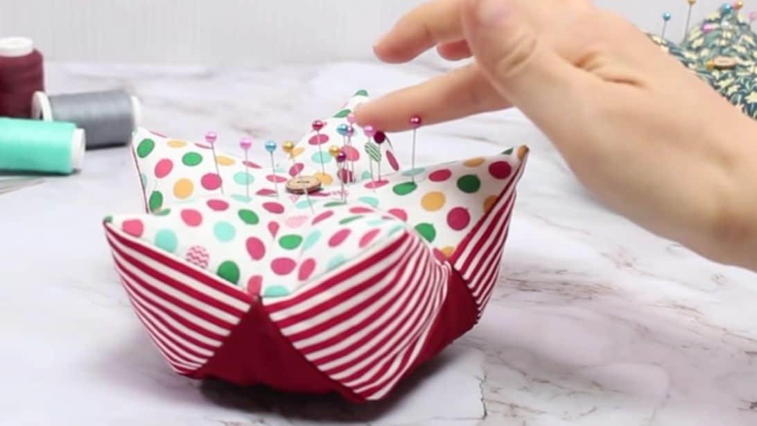 How to make DIY Star Pincushion | DIY Joy Projects and Crafts Ideas