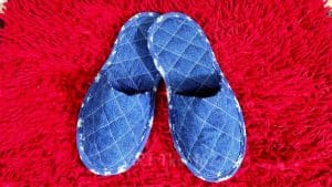 How to Make Slippers From Old Jeans