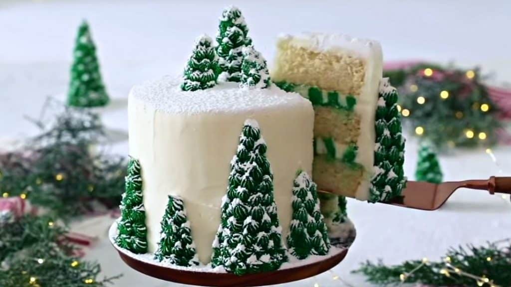 How to Make a Christmas Tree Cake