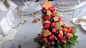How to Make a DIY Christmas Fruit Tree