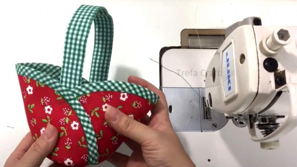 How to make a DIY fabric basket bag