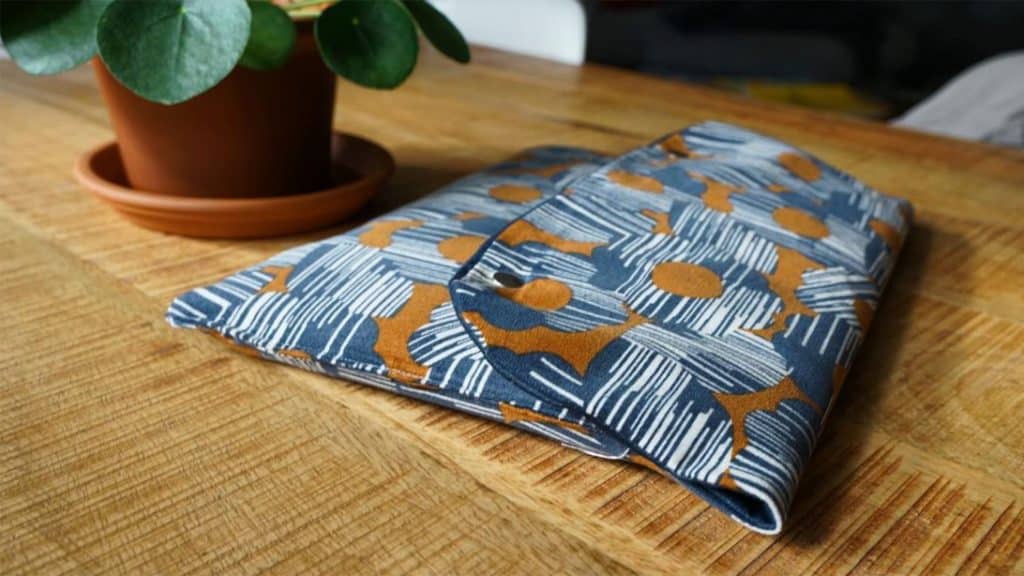How To Make DIY Laptop Case