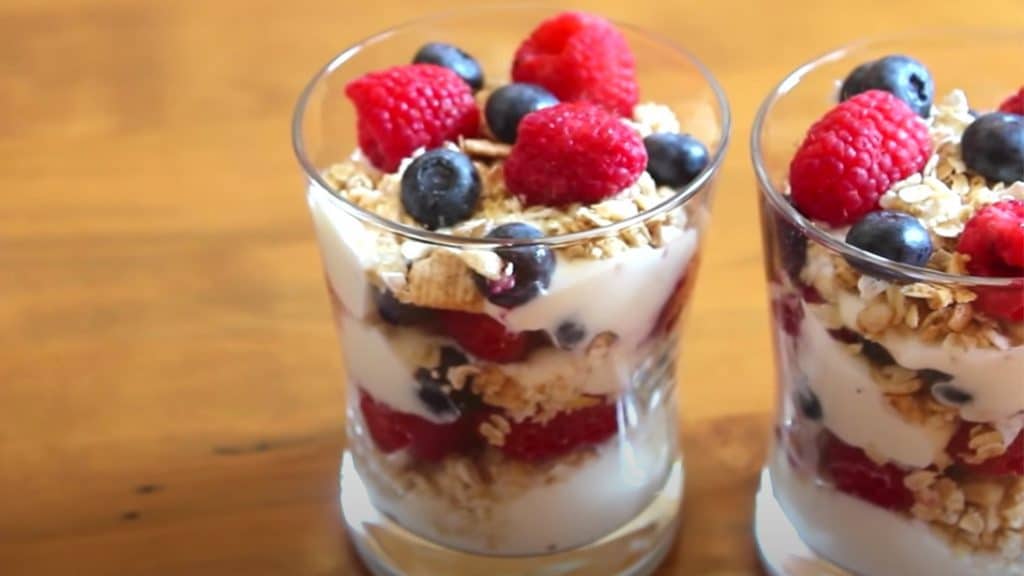 fruits granola yogurt parfaits recipe