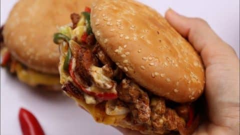 Easy to Make Chicken Fajita Burger | DIY Joy Projects and Crafts Ideas