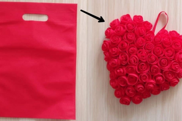 DIY Roses Heart Using A Cloth Bag