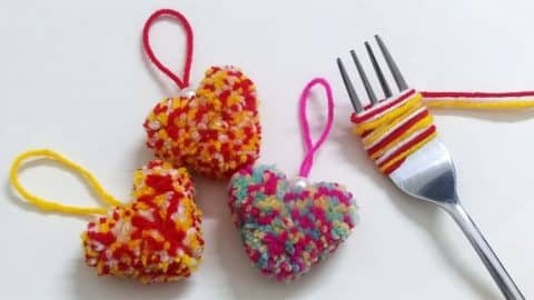 Easy Pom Pom Heart Using A Fork | DIY Joy Projects and Crafts Ideas
