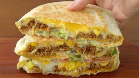 Taco Bell’s Crunchwrap Supreme Recipe | DIY Joy Projects and Crafts Ideas