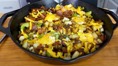 How to Cook a Country Breakfast Skillet | DIY Joy Projects and Crafts Ideas
