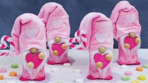 No-Sew DIY Valentine Gnome Tutorial | DIY Joy Projects and Crafts Ideas
