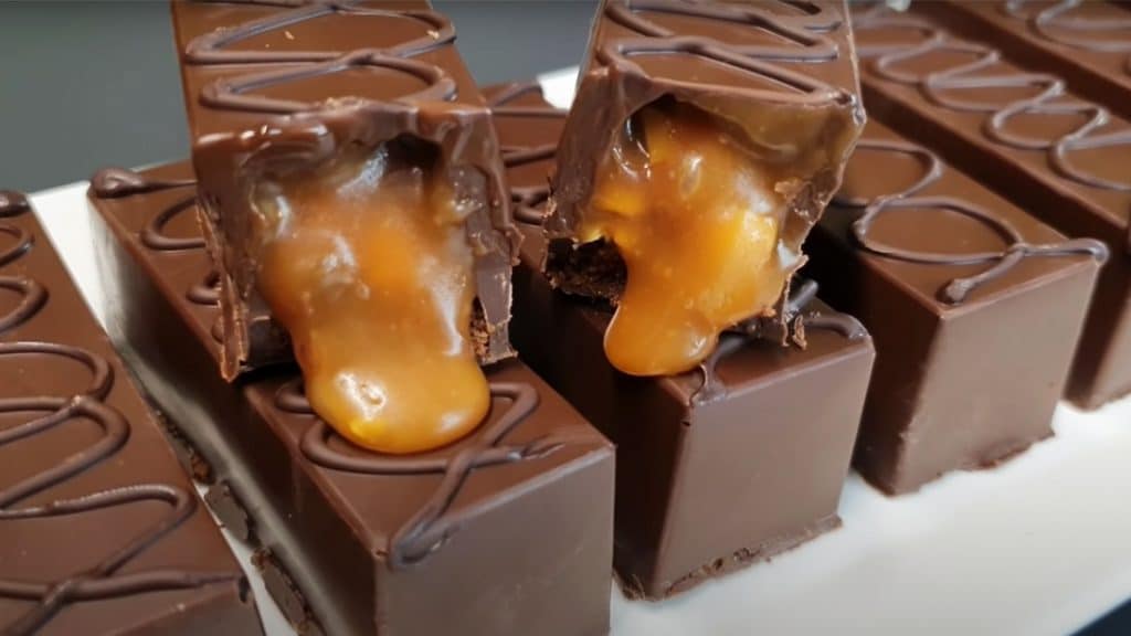 homemade chocolate caramel with peanuts recipe