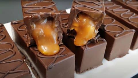 Homemade Chocolate with Caramel and Peanuts | DIY Joy Projects and Crafts Ideas