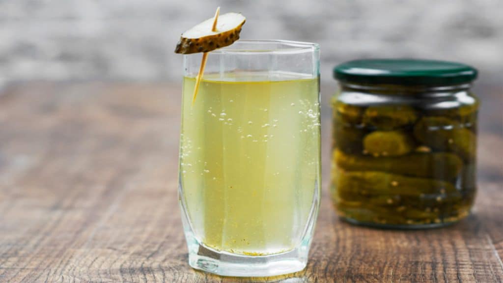 6 health benefits of drinking pickle juice