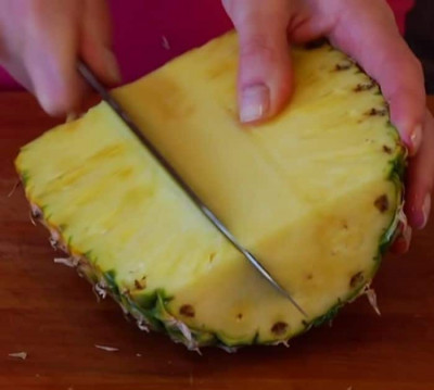 1-Minute Pineapple Cutting Hack - DIY Joy