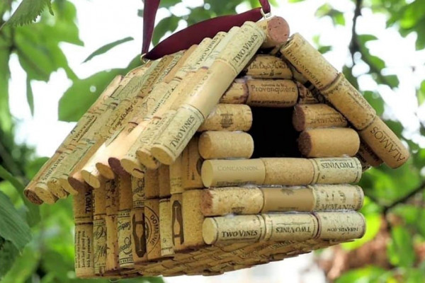 How To Make A DIY Wine Cork Birdhouse