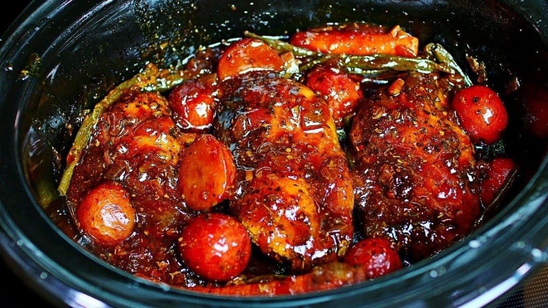 Slow Cooker Honey Garlic Chicken And Veggies Recipe | DIY Joy Projects and Crafts Ideas