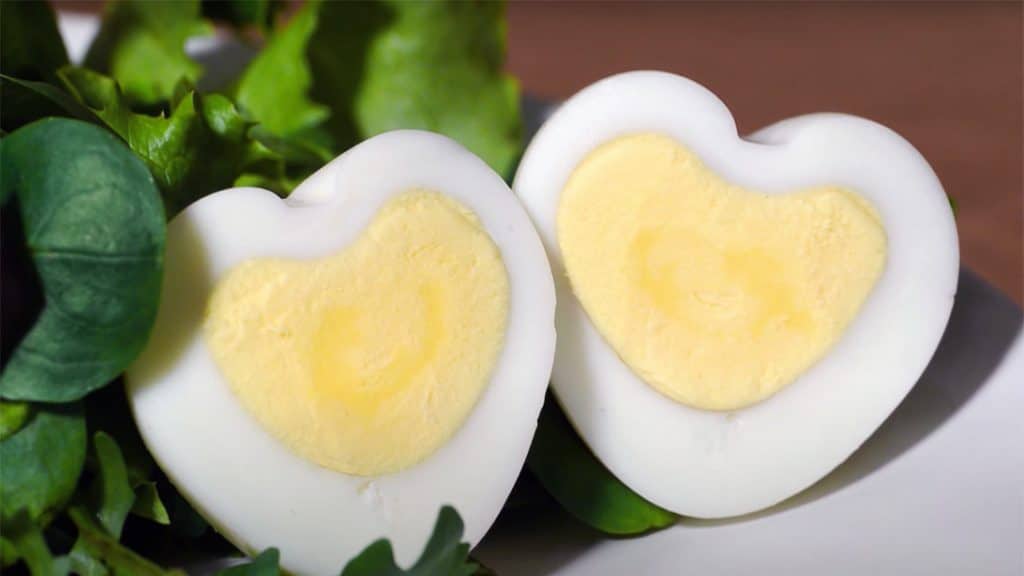 how to make a heart shaped egg
