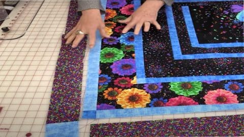 How to Make an Easy Large Floral Panel Radiant Quilt | DIY Joy Projects and Crafts Ideas