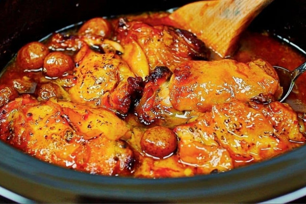 Crockpot Honey Garlic Chicken & Potatoes Recipe