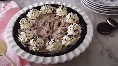 Easy 6-Ingredient No-Bake Oreo Pie Recipe | DIY Joy Projects and Crafts Ideas