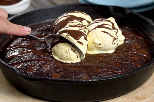 Easy Skillet Brownie Recipe