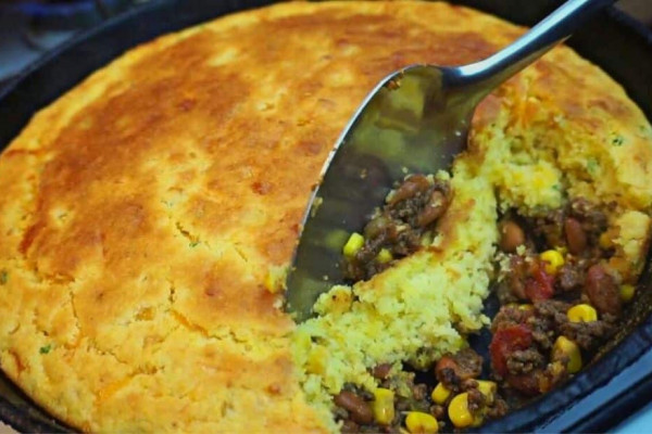 Easy Skillet Mexican Cornbread Recipe
