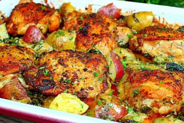 Easy To Make Creamy Garlic Butter Chicken & Potatoes