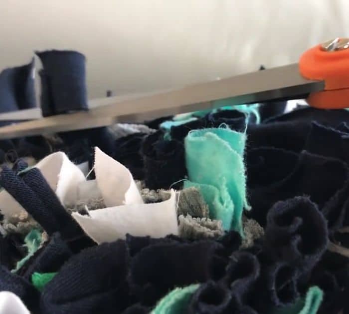 Now Sew DIY Rug Using Scrap Fabrics