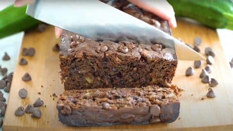 Chocolate Zucchini Bread Recipe | DIY Joy Projects and Crafts Ideas