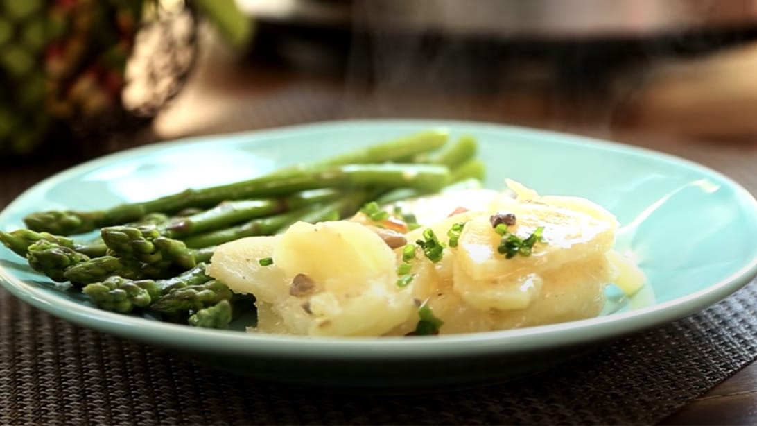 Slow Cooker Scalloped Potatoes Recipe | DIY Joy Projects and Crafts Ideas