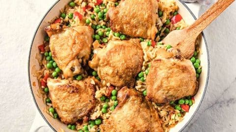 Easy Skillet Chicken Thighs & Rice Recipe | DIY Joy Projects and Crafts Ideas