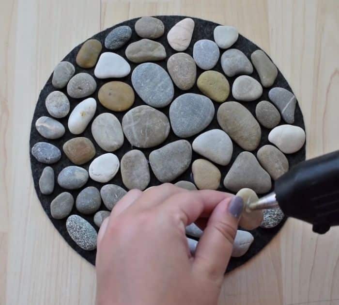 Easy To Make A DIY Pebble Coaster