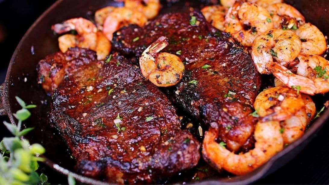 One-Pan Garlic Butter Steak & Shrimp Recipe | DIY Joy Projects and Crafts Ideas