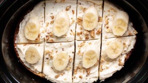 Slow Cooker Banana Nut Cake Recipe | DIY Joy Projects and Crafts Ideas