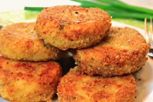 Super Easy Mashed Potato Cakes Recipe