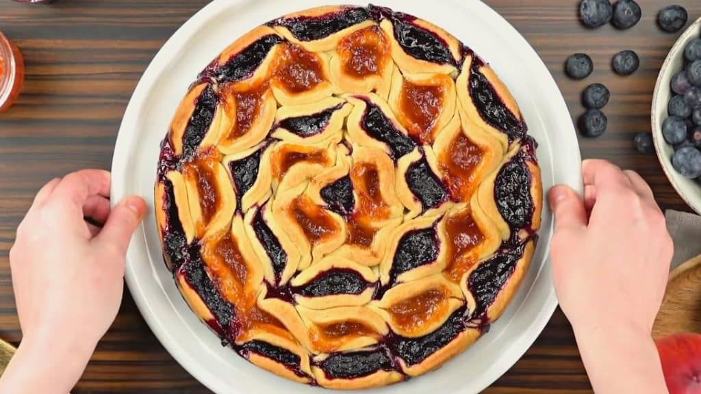 Easy Pull-Apart Fruit Pie Recipe