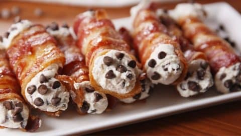 Easy To Make Maple Bacon Cannoli | DIY Joy Projects and Crafts Ideas