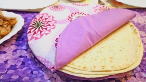 Easy Tortilla Warmer Sewing Tutorial | DIY Joy Projects and Crafts Ideas