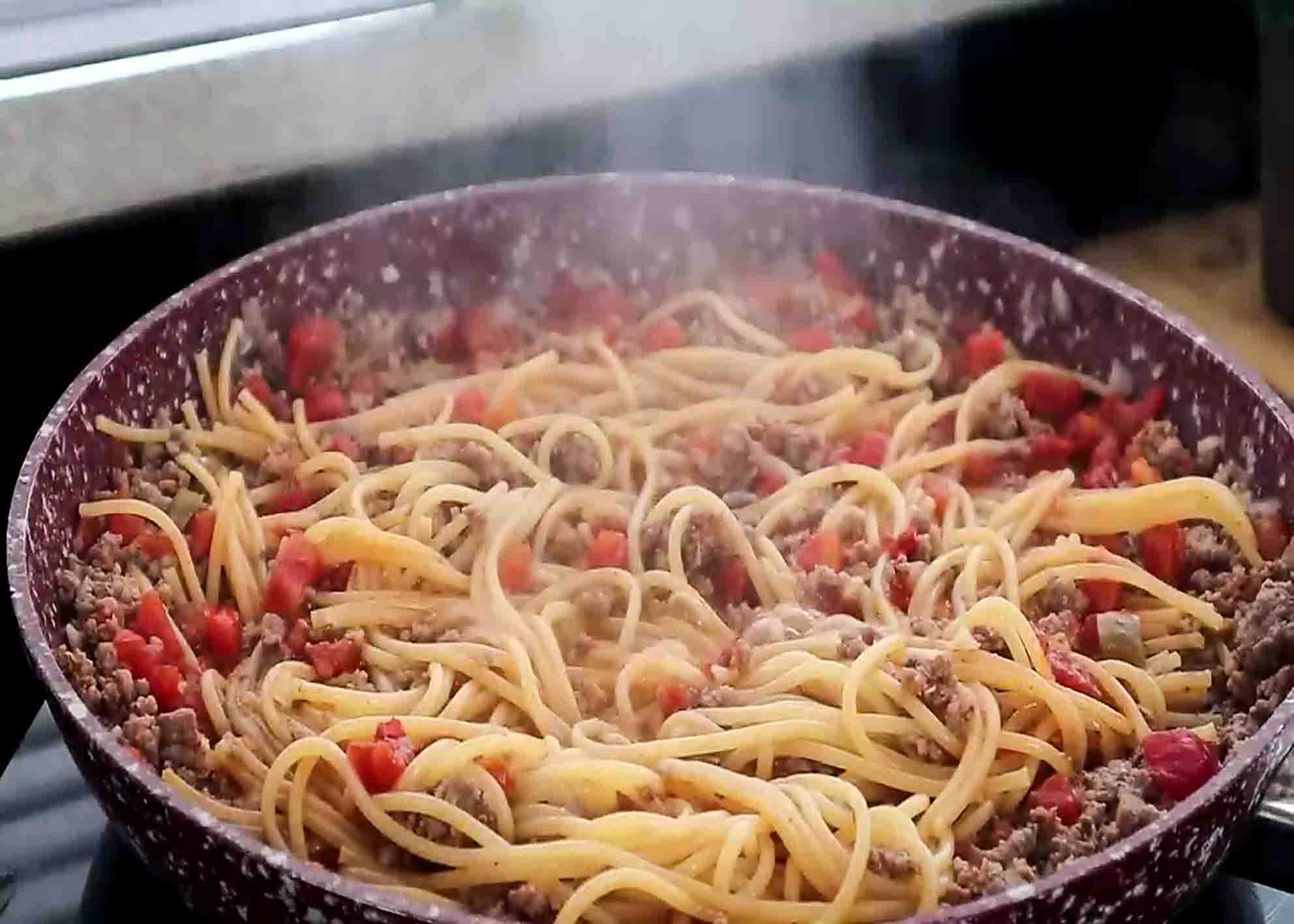 Quick and easy one pot taco spaghetti recipe 