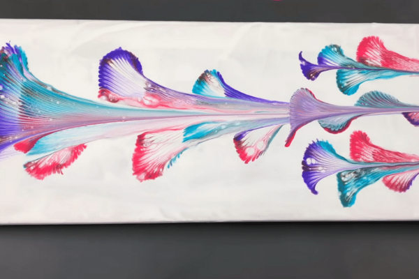 Abstract Floral Art Using a Chain