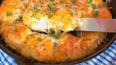Easy Cheesy Biscuit Garlic Bread Recipe | DIY Joy Projects and Crafts Ideas