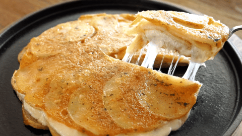 Easy Crispy Potato Pancake | DIY Joy Projects and Crafts Ideas