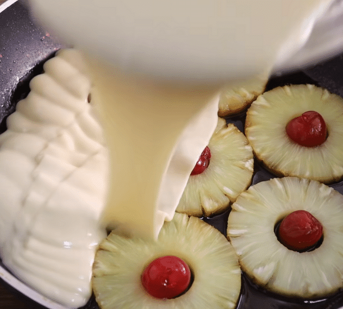 No-Bake Pineapple and Cherry Cake Recipe Instructions