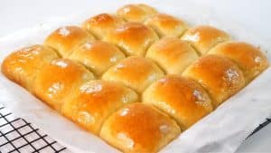 Sweet Hawaiian Bread Rolls Recipe