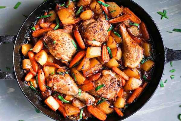 Quick and easy one-pan honey chicken and veggies recipe