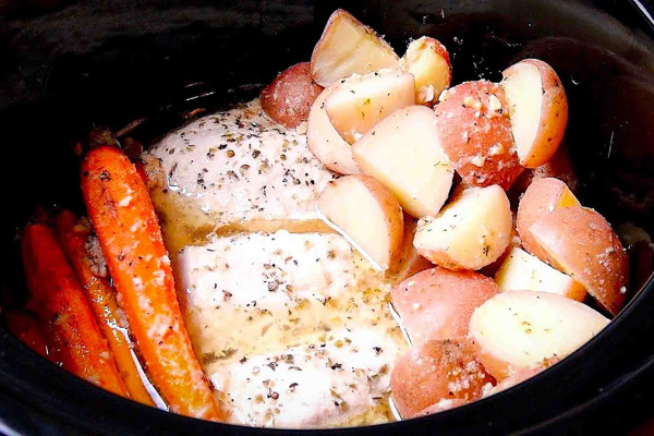 One-pot slow-cooked chicken dinner that is easy and quick to prepare.