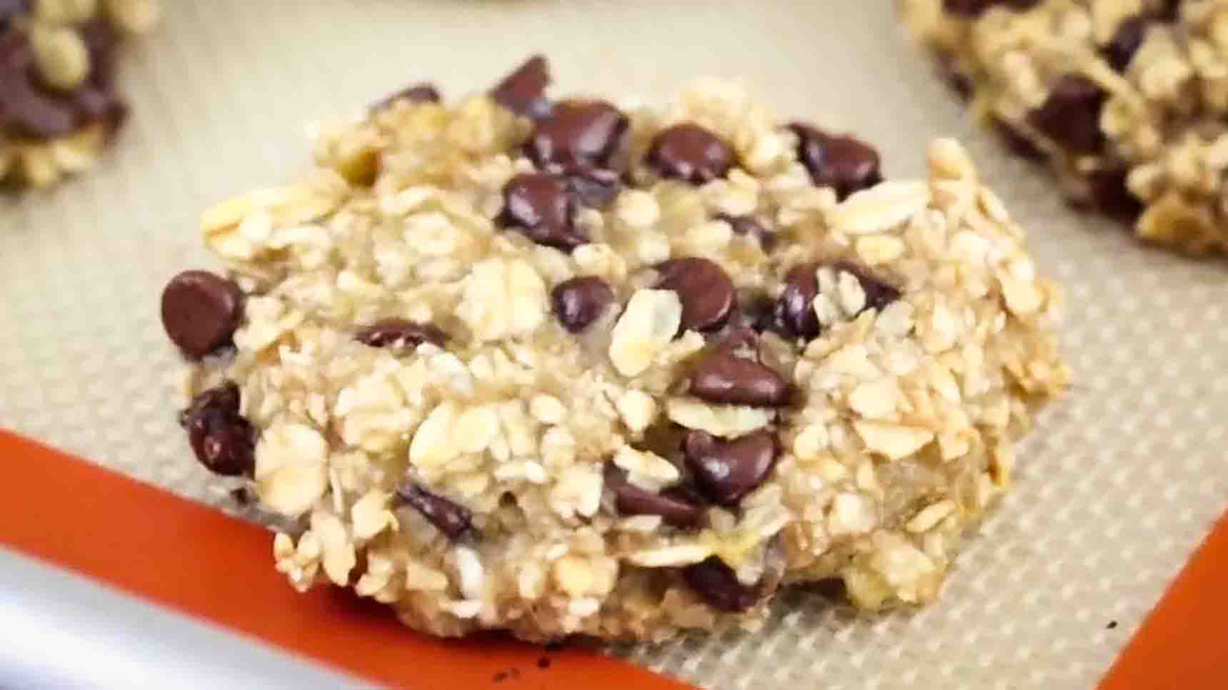 3-Ingredient Banana Oatmeal Cookies Recipe | DIY Joy Projects and Crafts Ideas