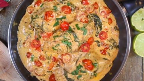 30-Minute Creamy Tuscan Chicken Recipe | DIY Joy Projects and Crafts Ideas