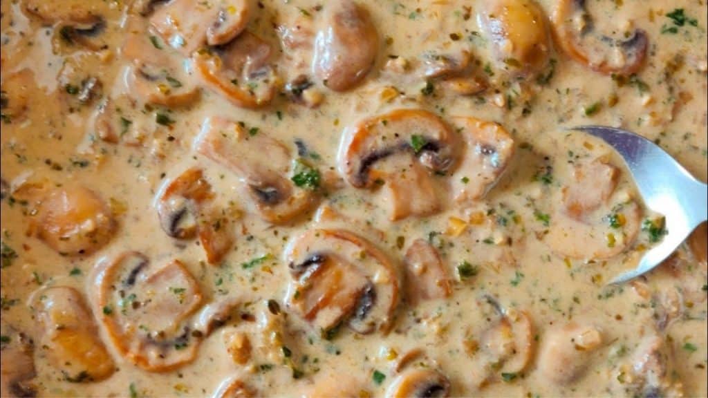 Creamy Garlic Mushroom Sauce Recipe